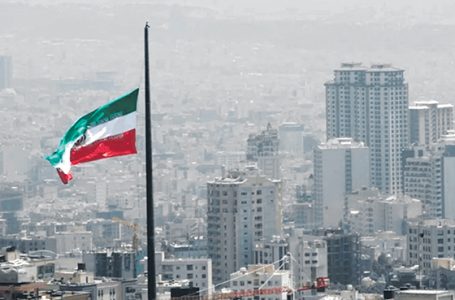 Podwyżka cen benzyny podpala Iran