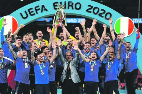 Euro 2020/21: Włoska robota na Wembley