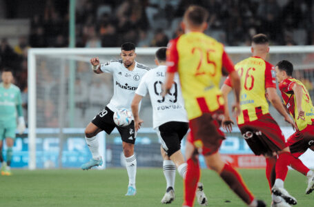 Porażka Lecha, remis Legii