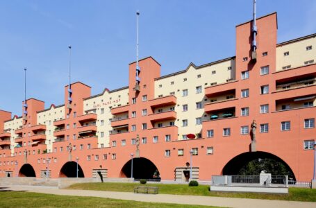 Czas na „Czerwoną Warszawę”?