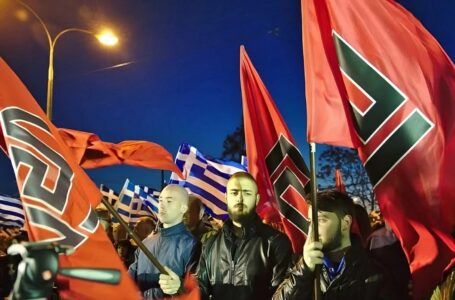 Zablokowali neonazistów dla własnego interesu