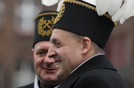 Murem za górnikami