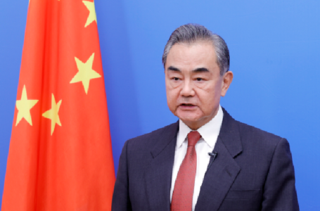 Szef chińskiego MSZ wezwał Japonię do jak najszybszej refleksji i naprawienia swoich błędów