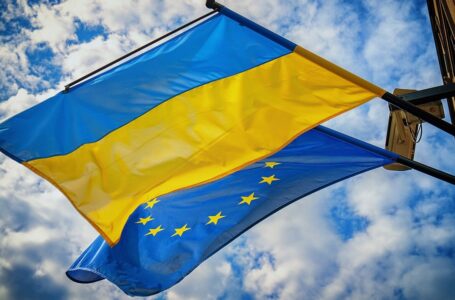 90 miliardów euro dla Ukrainy? Bruksela chce sięgnąć po rosyjskie pieniądze