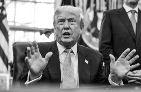 Łapy Trumpa w Wenezueli