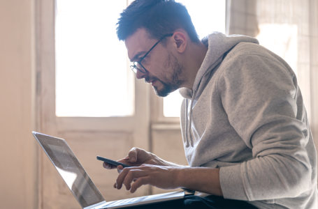Algorytmy wchodzą do pracy. Jak platformizacja zmienia europejski rynek zatrudnienia