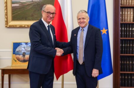 Dyplomatyczne fochy imperium