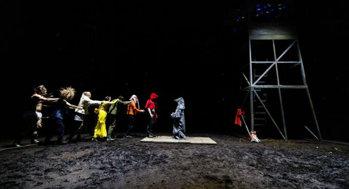 Prowadź swój pług przez kości umarłych w Teatrze Narodowym