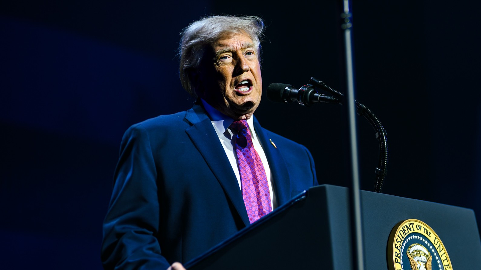 Cieśnina Ormuz, Donald Trump i napięcie między USA a Iranem