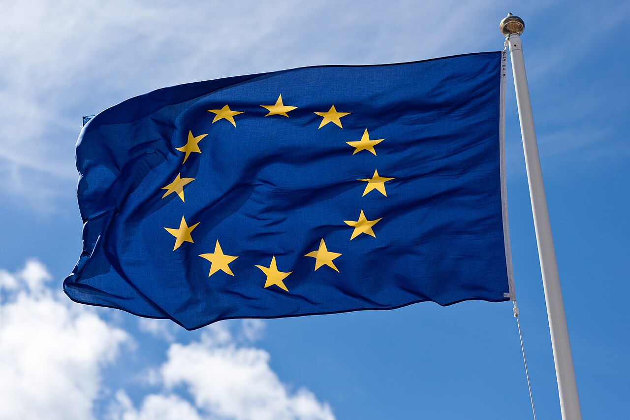 OPZZ chce pełnej ratyfikacji Zrewidowanej Europejskiej Karty Społecznej. Chodzi o płace, czas pracy i mieszkania