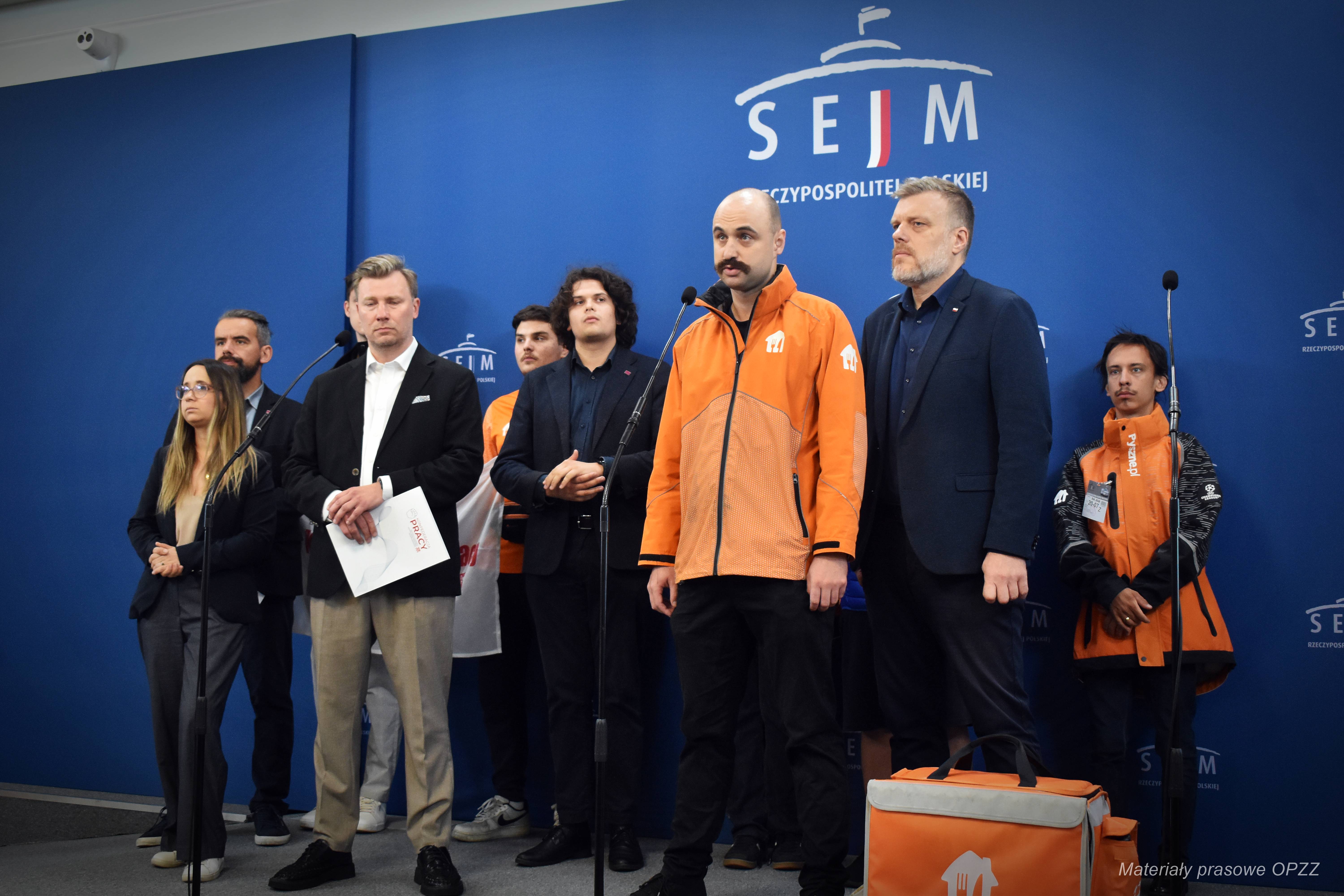 Konferencja w Sejmie w sprawie zmian w Pyszne.pl. OPZZ apeluje do rządu