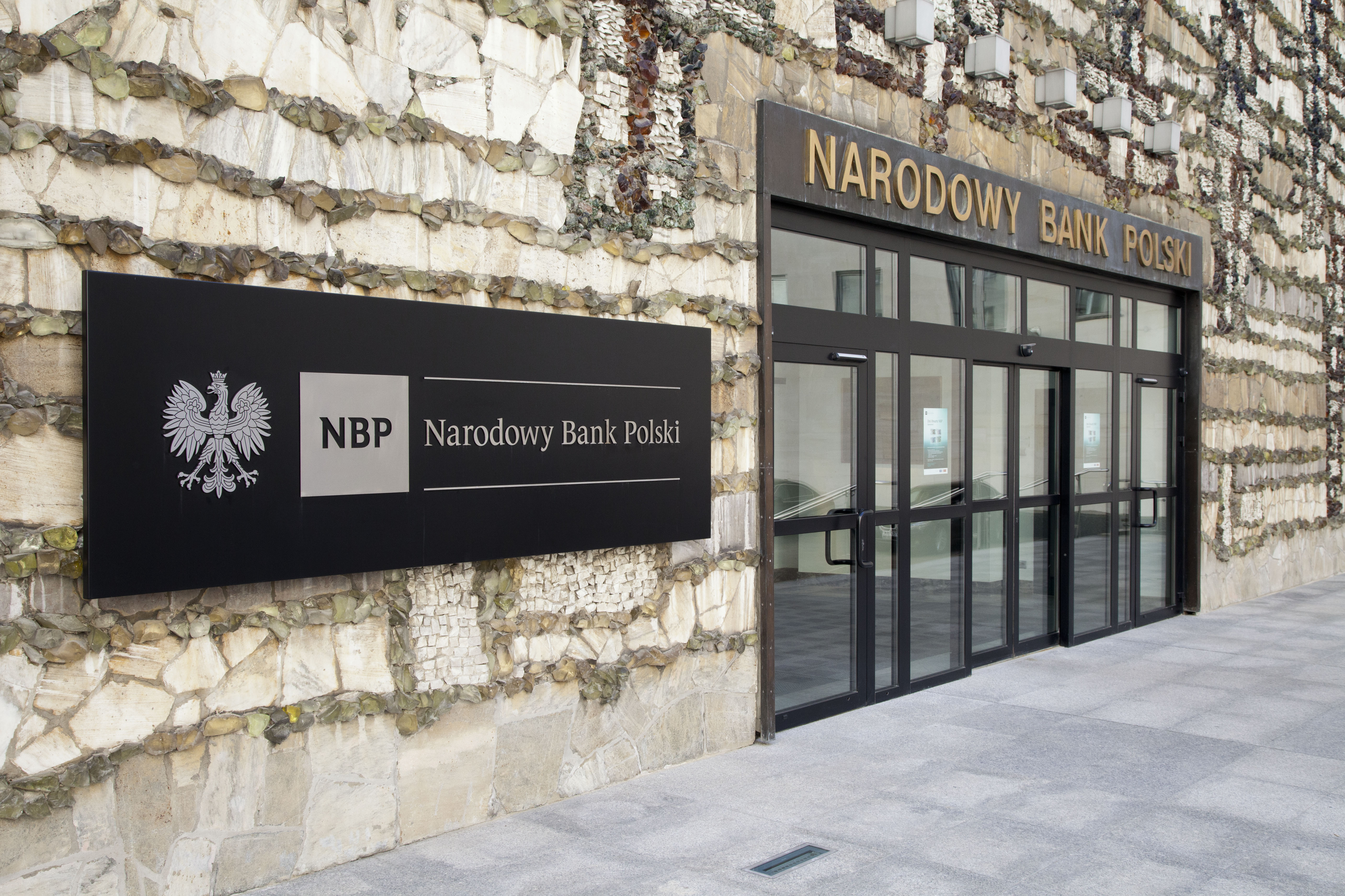 Granice niezależności czy polityczna odpowiedzialność? Sprawa prezesa NBP wchodzi w kluczową fazę