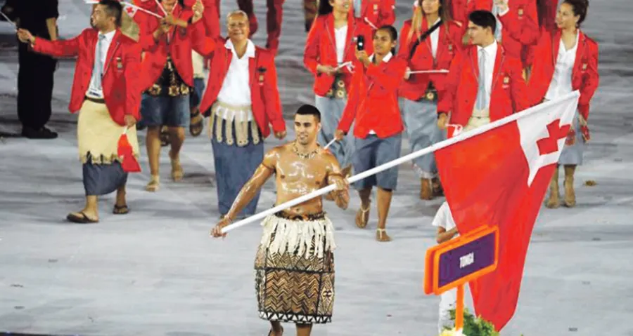 Nagi tors przyniósł światowy rozgłos chorążemu ekipy Tonga