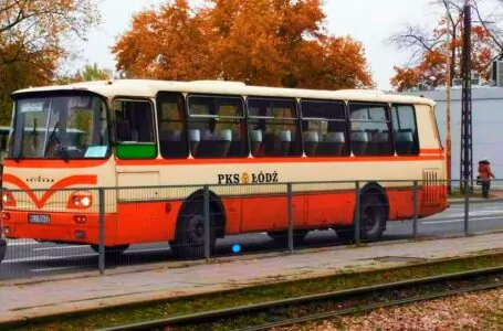 Czerwony autobus. Albo widmo