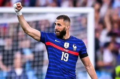 Benzema kończy z reprezentacją