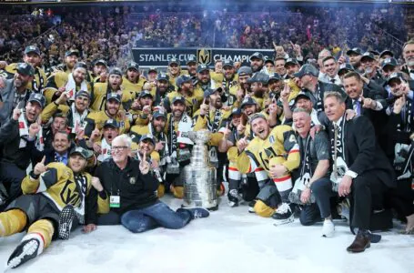 Vegas Golden Knights z Pucharem Stanleya