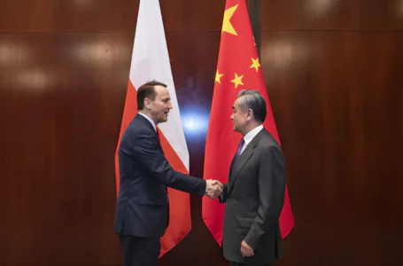 Wang Yi spotykał się z ministrem spraw zagranicznych Polski
