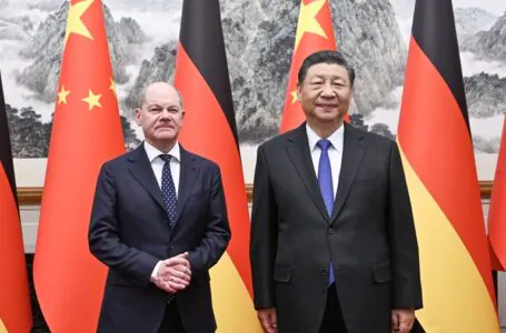 Xi Jinping spotkał się z kanclerzem Niemiec Olafem Scholzem