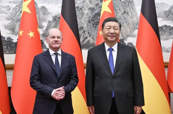 Xi Jinping spotkał się z kanclerzem Niemiec Olafem Scholzem