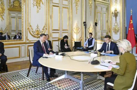 Trójstronne spotkanie przywódców Chin, Francji i UE w Paryżu