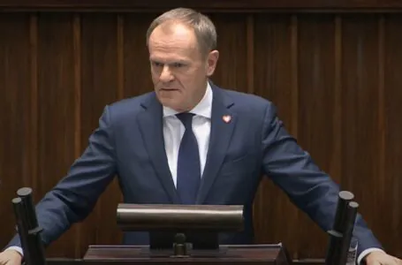 Tusk ograł opozycję, czy swoich wyborców?